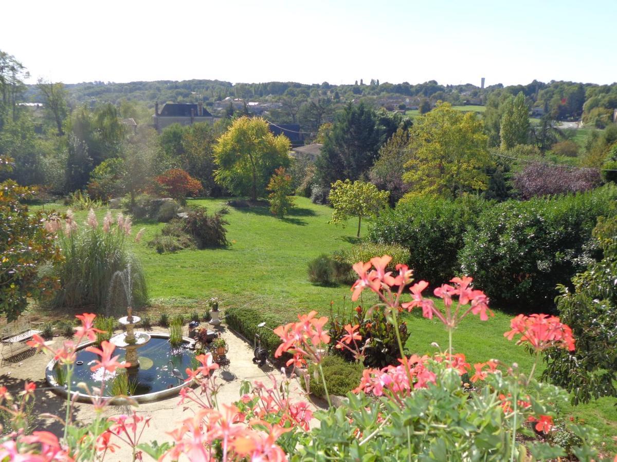 La Maison Ribotteau L'Isle-Jourdain  ภายนอก รูปภาพ