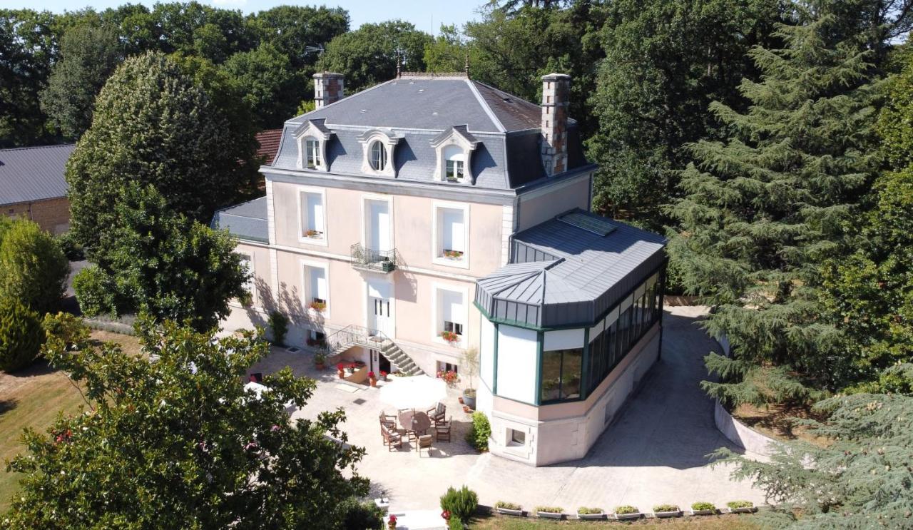 La Maison Ribotteau L'Isle-Jourdain  ภายนอก รูปภาพ