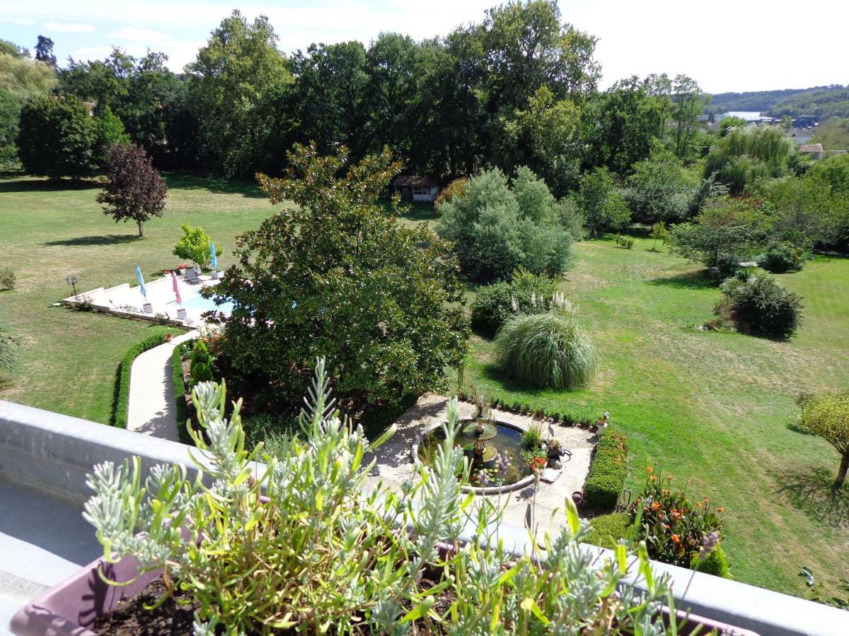 La Maison Ribotteau L'Isle-Jourdain  ภายนอก รูปภาพ